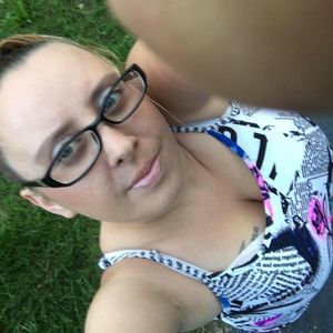 Meet your Posher, Earleen